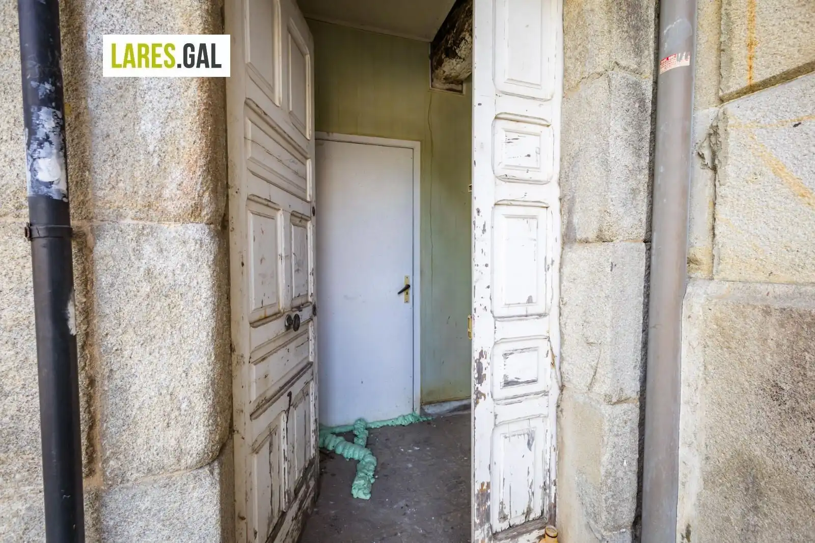 Casa o xalet en venda en Cangas  amb Terrassa i Traster