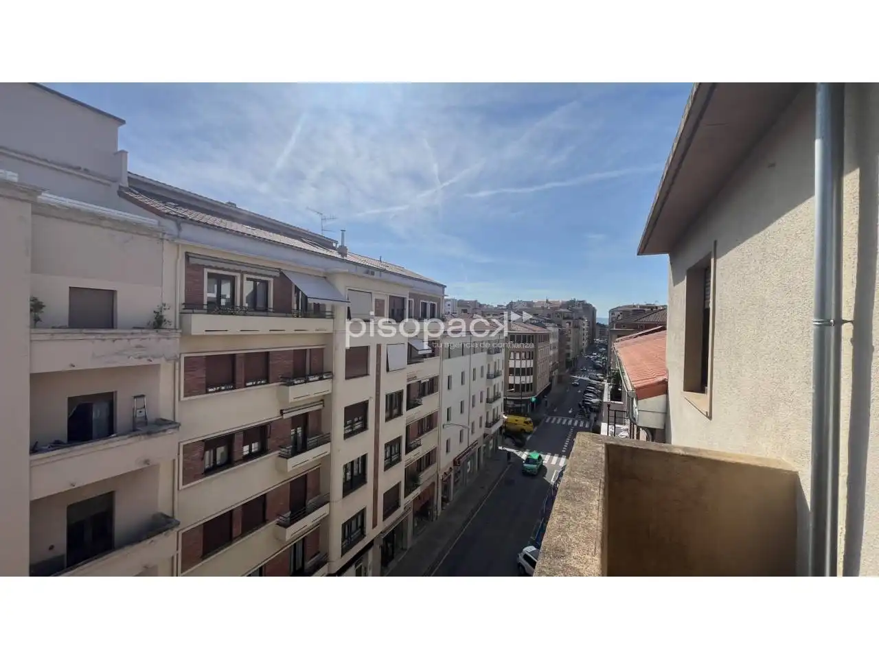 Vista exterior de Pis en venda en  Pamplona / Iruña amb Parquet, Terrassa i Alarma