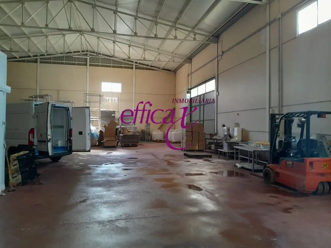 Nau industrial en venda a Torrijos