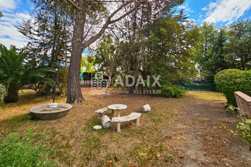 Casa o chalet en venta en Úbeda con Terraza, Trastero y Balcón