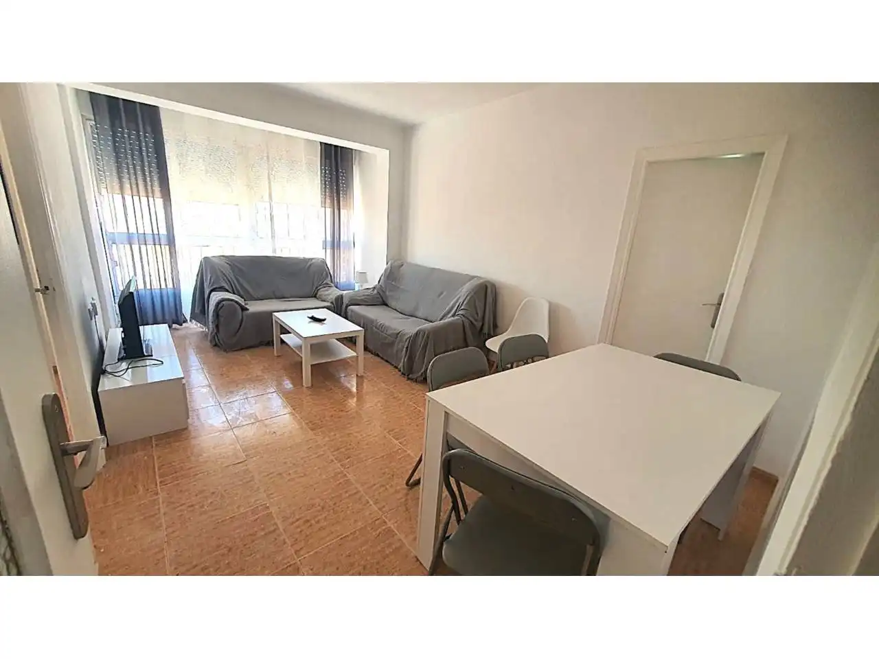 Sala de estar de Piso de alquiler en Almería con Terraza y Amueblado