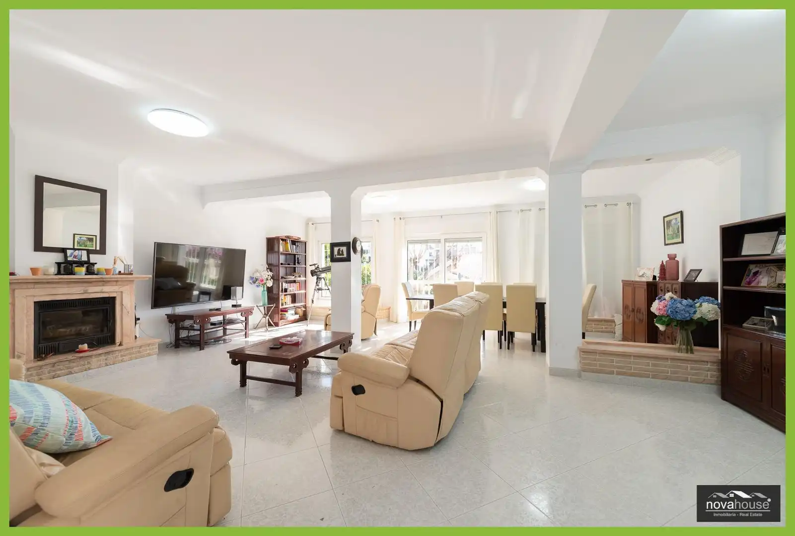 Casa con terraza en venta en Calle LEVANTE (RIVERA TRAYAMAR)