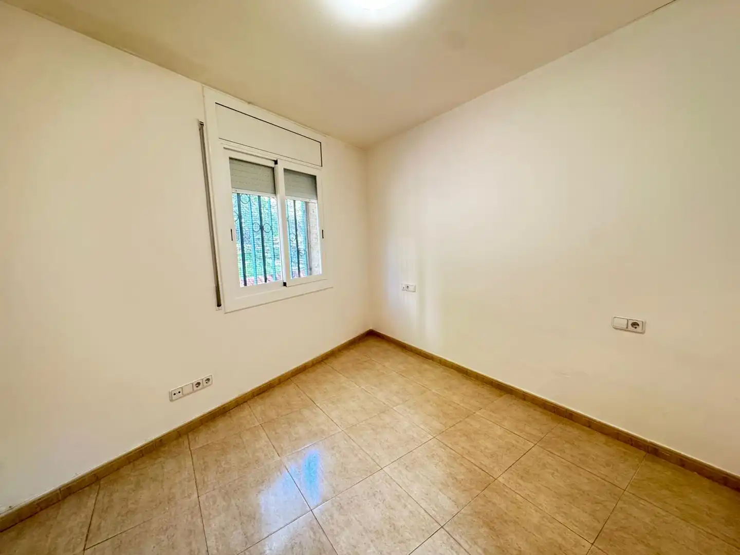 Bedroom of Flat for sale in Canovelles  with Air Conditioner and Oven