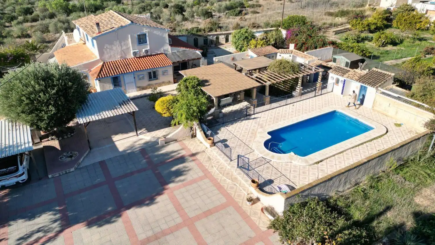 Piscina de Casa o chalet en venta en L'Alfàs del Pi con Aire acondicionado, Calefacción y Terraza