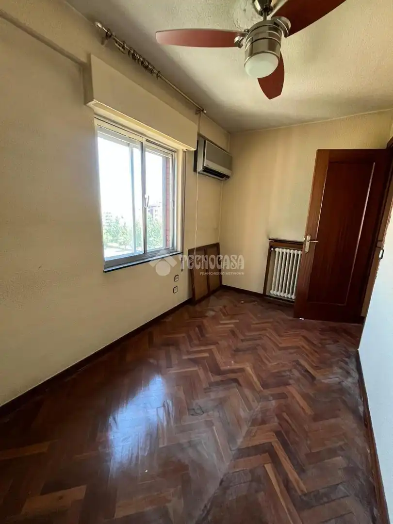 Habitación de Piso en venta en Madrid con Calefacción y Terraza