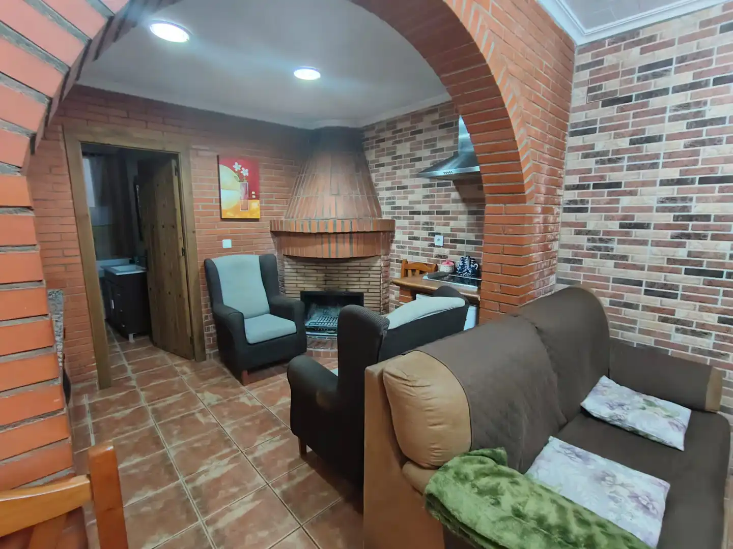 Sala d'estar de Finca rústica en venda en Guadix amb Moblat, Forn i Piscina comunitària