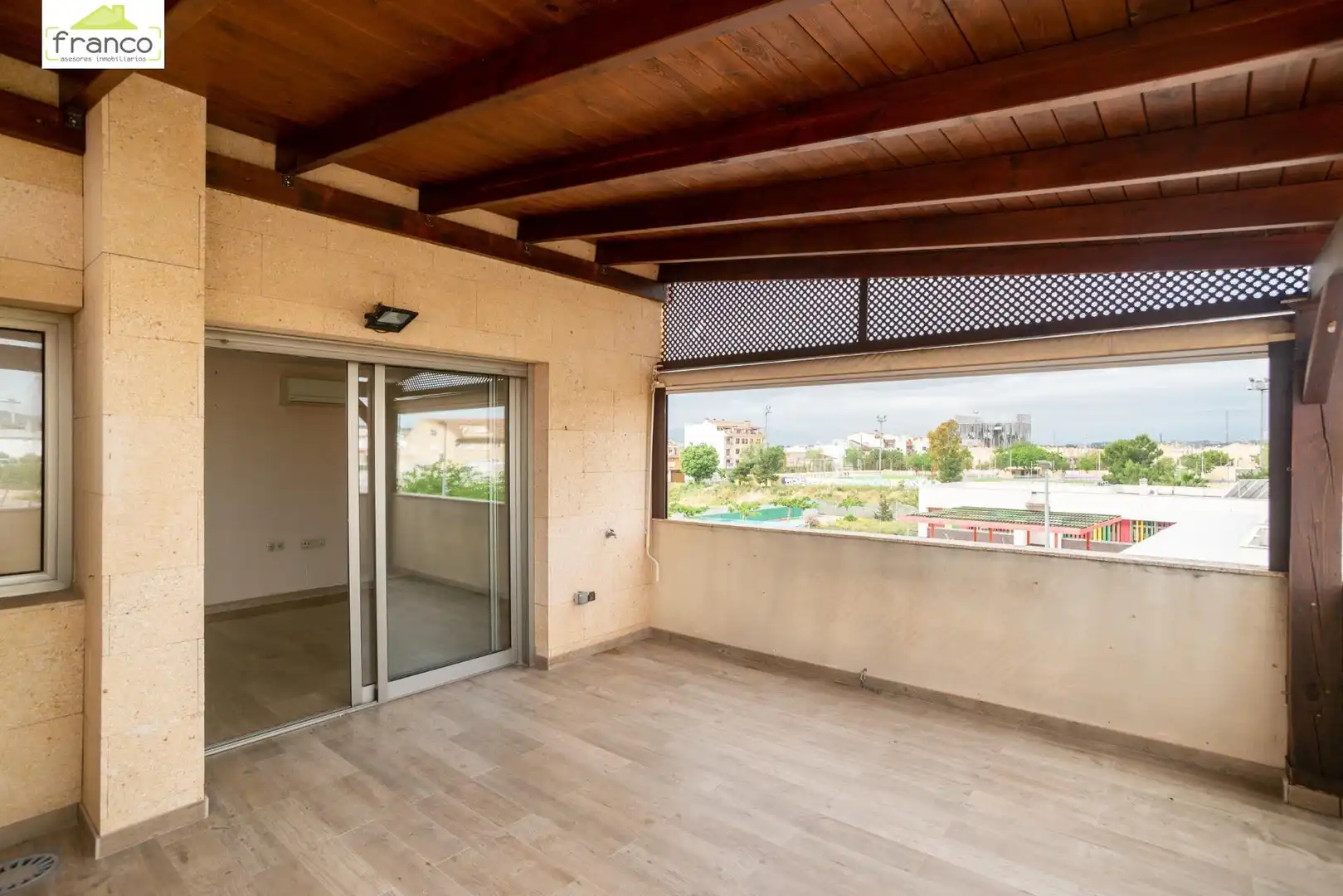 Terraza de Casa adosada en venta en Murcia con Aire acondicionado, Calefacción y Jardín privado