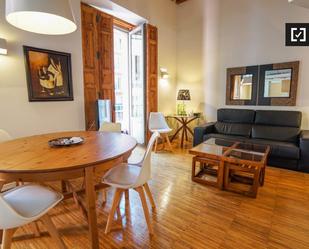 Living room of Flat to rent in  Madrid Capital  with Air Conditioner, Heating and Balcony