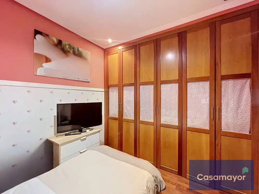 Habitación de Piso en venta en Alicante / Alacant con Aire acondicionado, Calefacción y Trastero