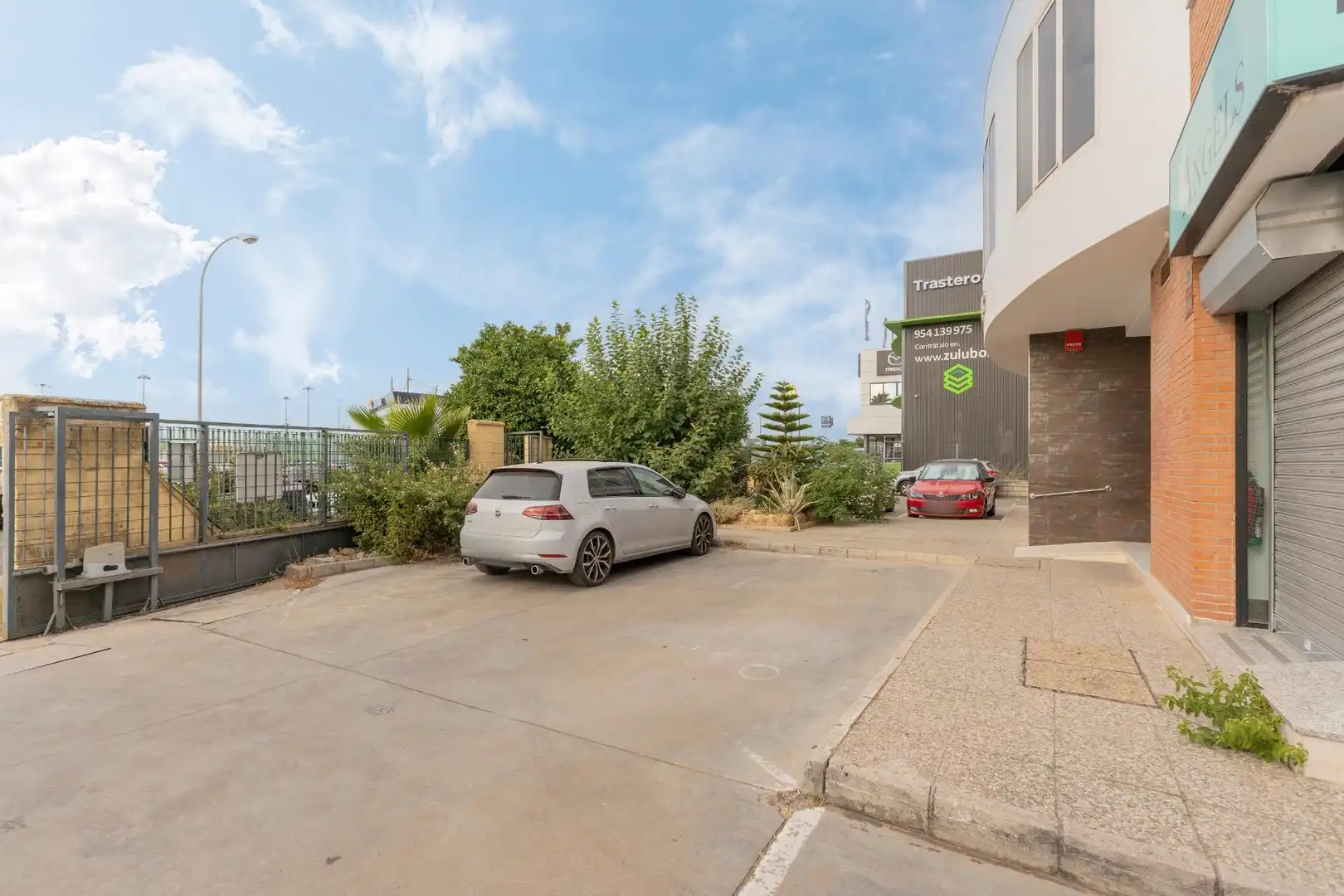 Parking de Local en venta en Mairena del Aljarafe con Aire acondicionado