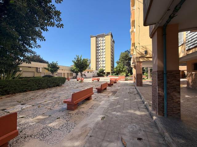 Piso en Alquiler en Calle simeon gimenez reyna en Carranque - Haza Cuevas