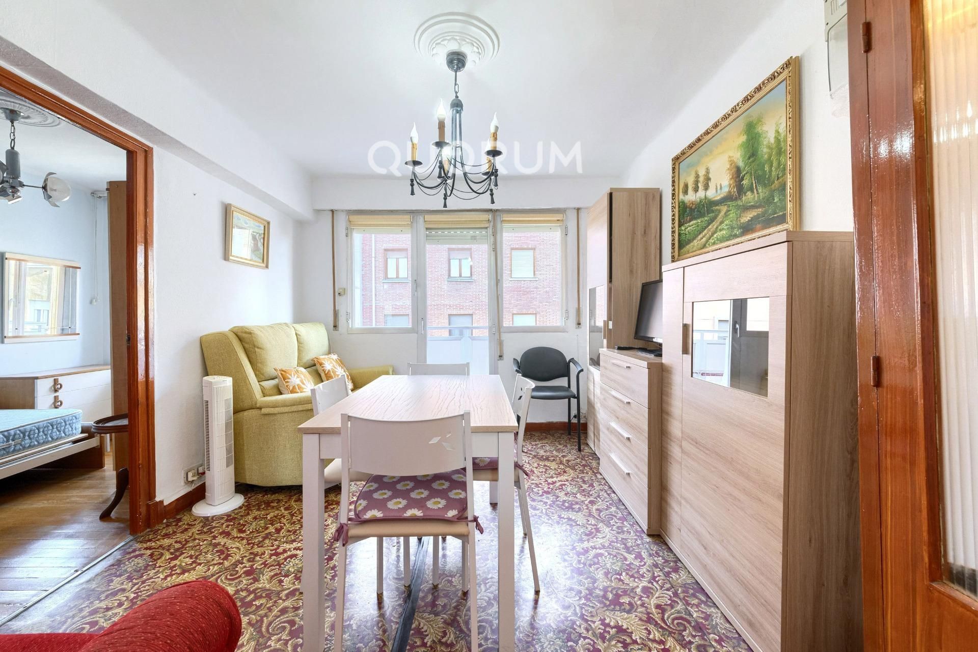 Habitación de Piso en venta en Basauri  con Trastero y Balcón