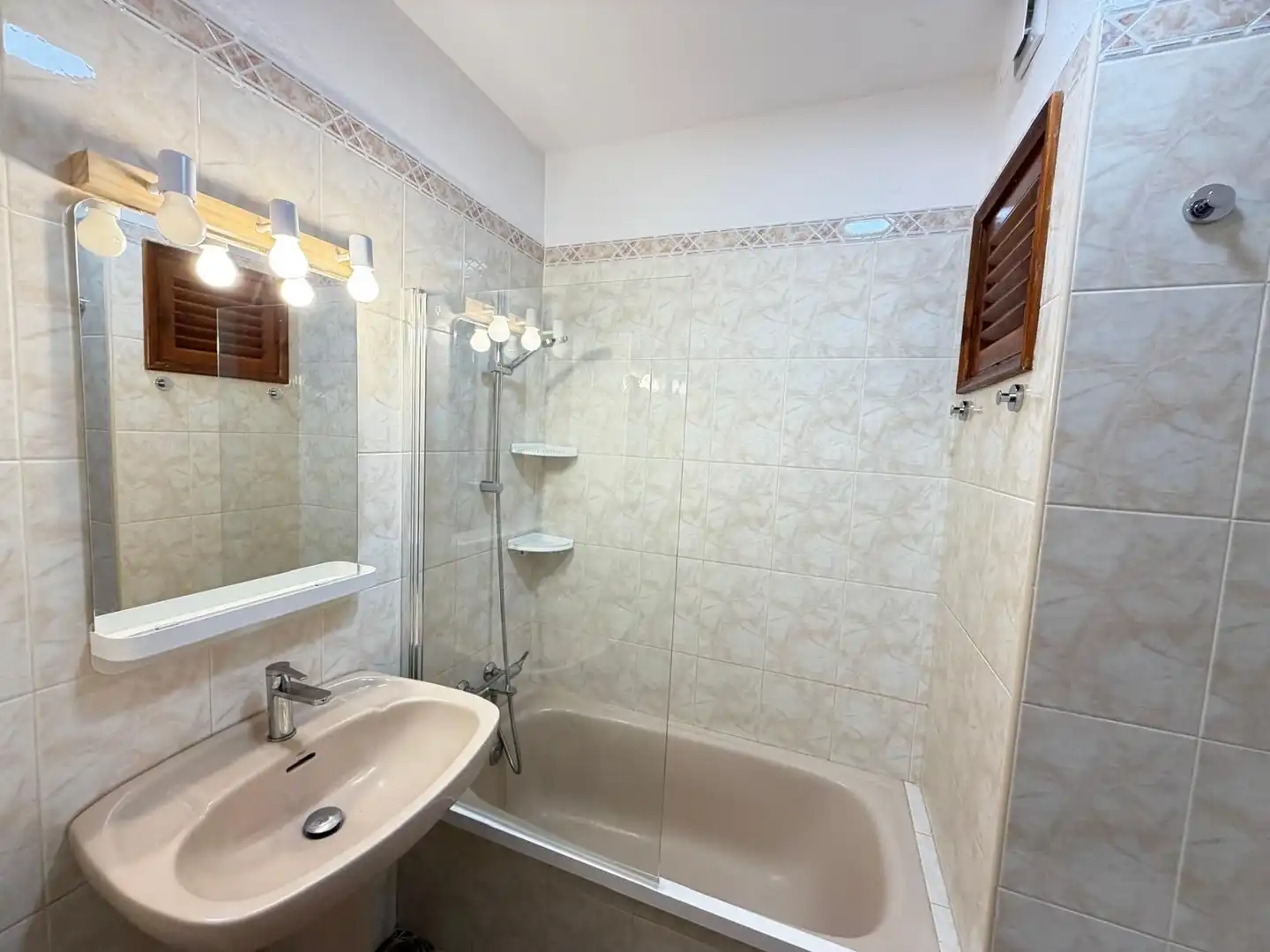 Bany de Apartament en venda en Icod de los Vinos amb Terrassa i Moblat