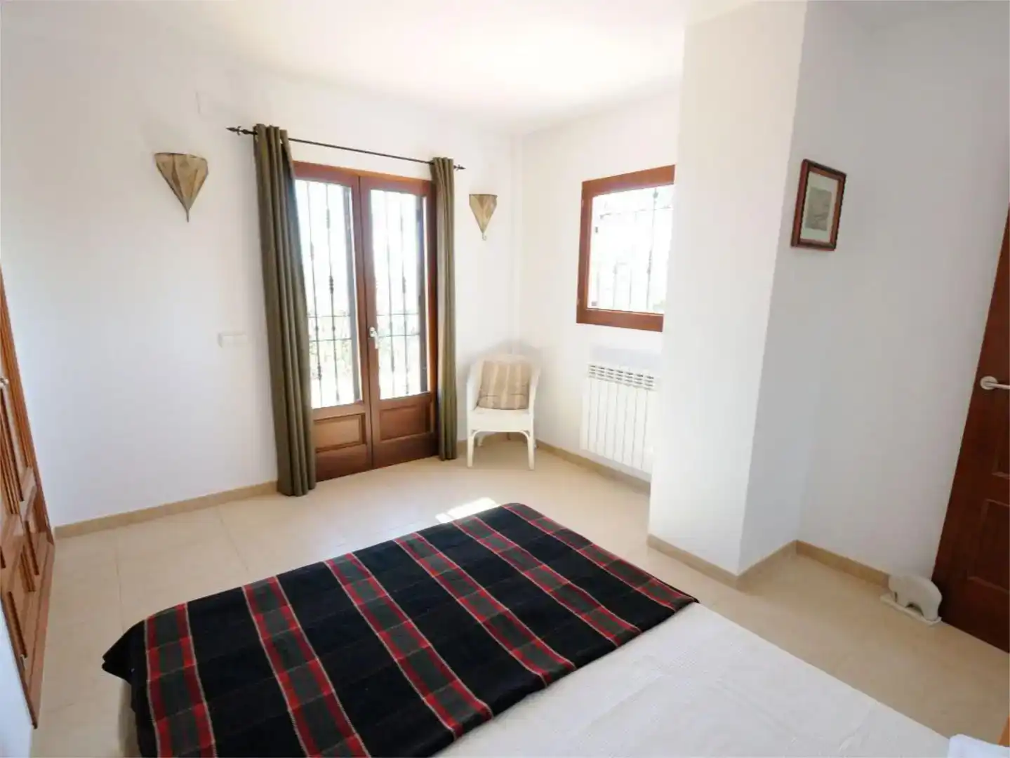 Dormitori de Casa o xalet en venda en Cervera del Maestre amb Aire condicionat, Piscina i Balcó