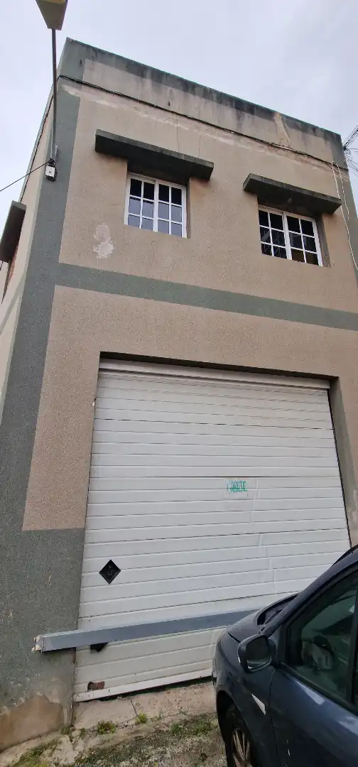 Vista exterior de Casa o xalet en venda en Las Palmas de Gran Canaria amb Terrassa i Traster