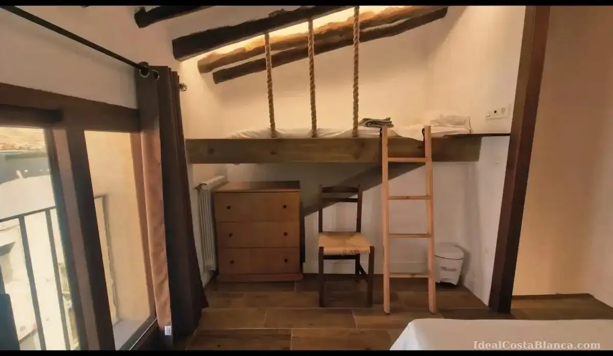 Casa adosada en venta en Confrides, Alicante
