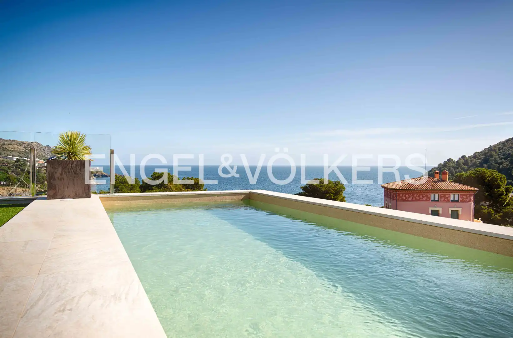 Swimming pool of Houses for sale in Colera  with Air Conditioner, Heating and Private garden