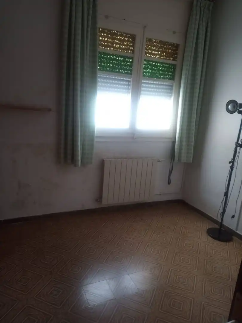 Dormitori de Casa adosada en venda en Salt amb Calefacció, Jardí privat i Terrassa