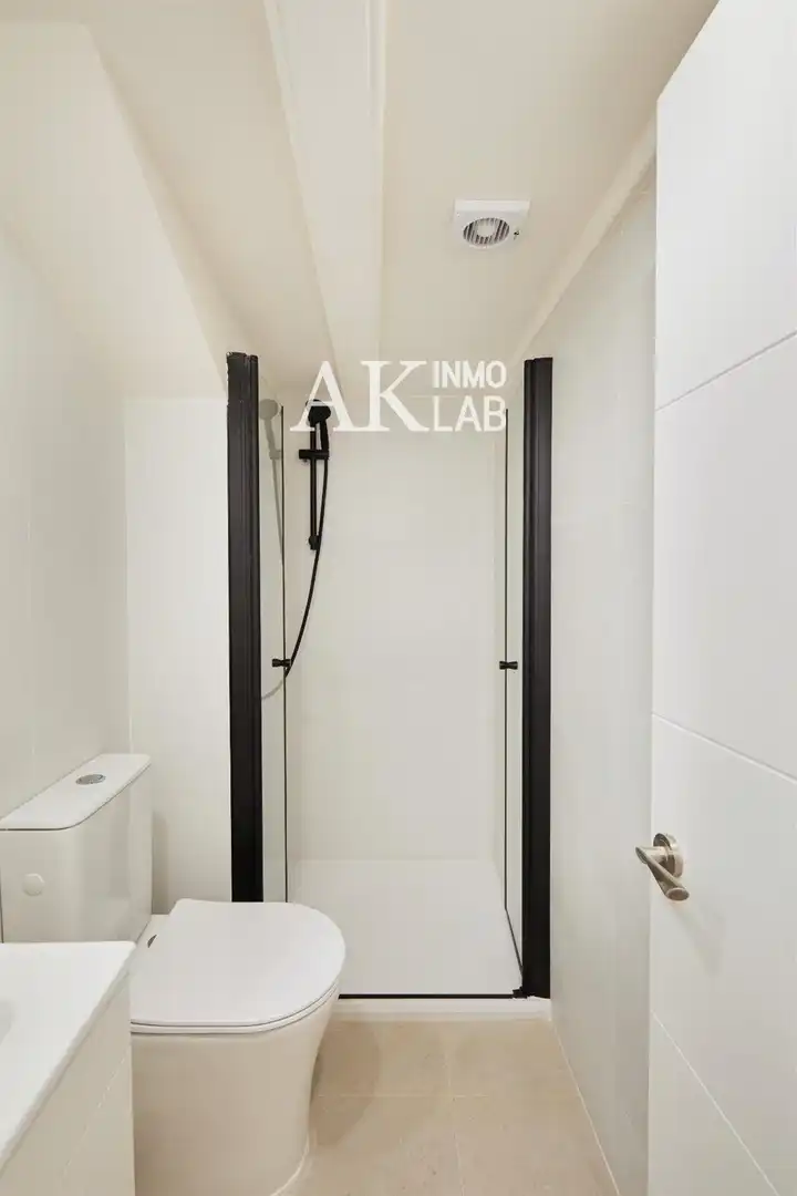 Badezimmer von Gebäude zum Verkauf in Barcelona