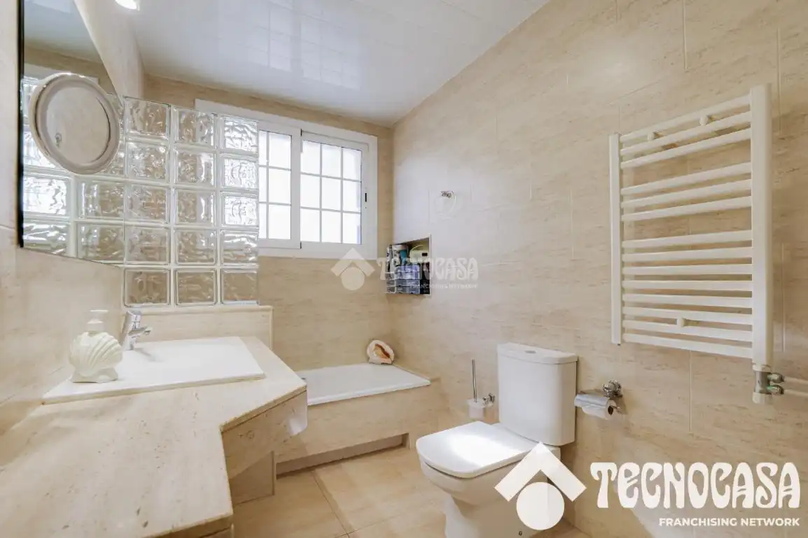 Semi-detached house for sale in Sant Muç, imagen 14