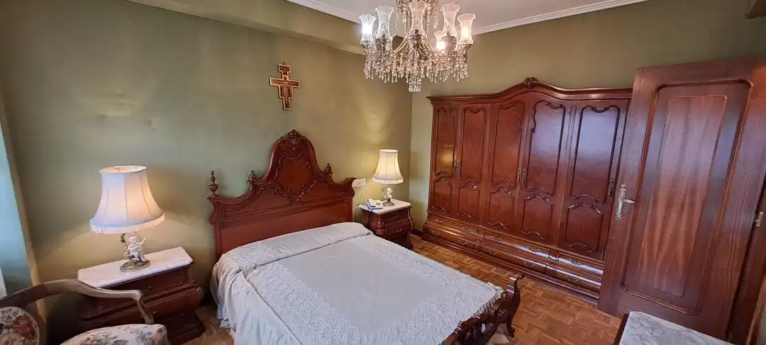 Schlafzimmer von Wohnung zum Verkauf in Vitoria - Gasteiz mit Heizung und Abstellraum