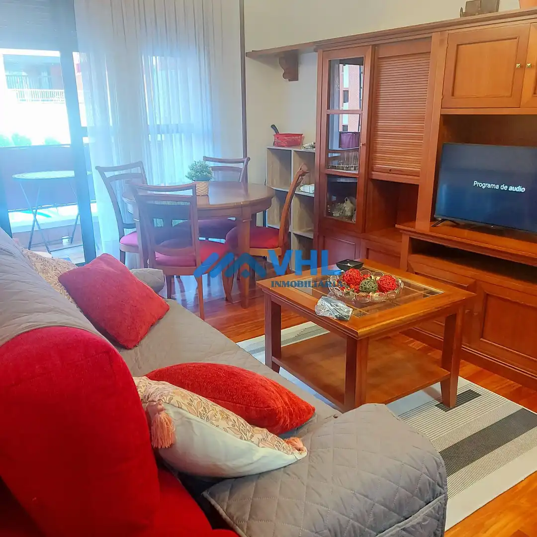 Sala de estar de Apartamento en venta en Castro-Urdiales con Calefacción, Terraza y Trastero