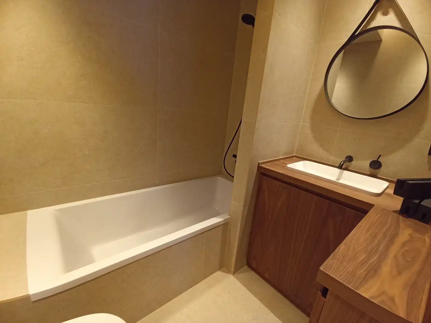 Flat for rent in Calle Asturias, Parque San Francisco - Uría