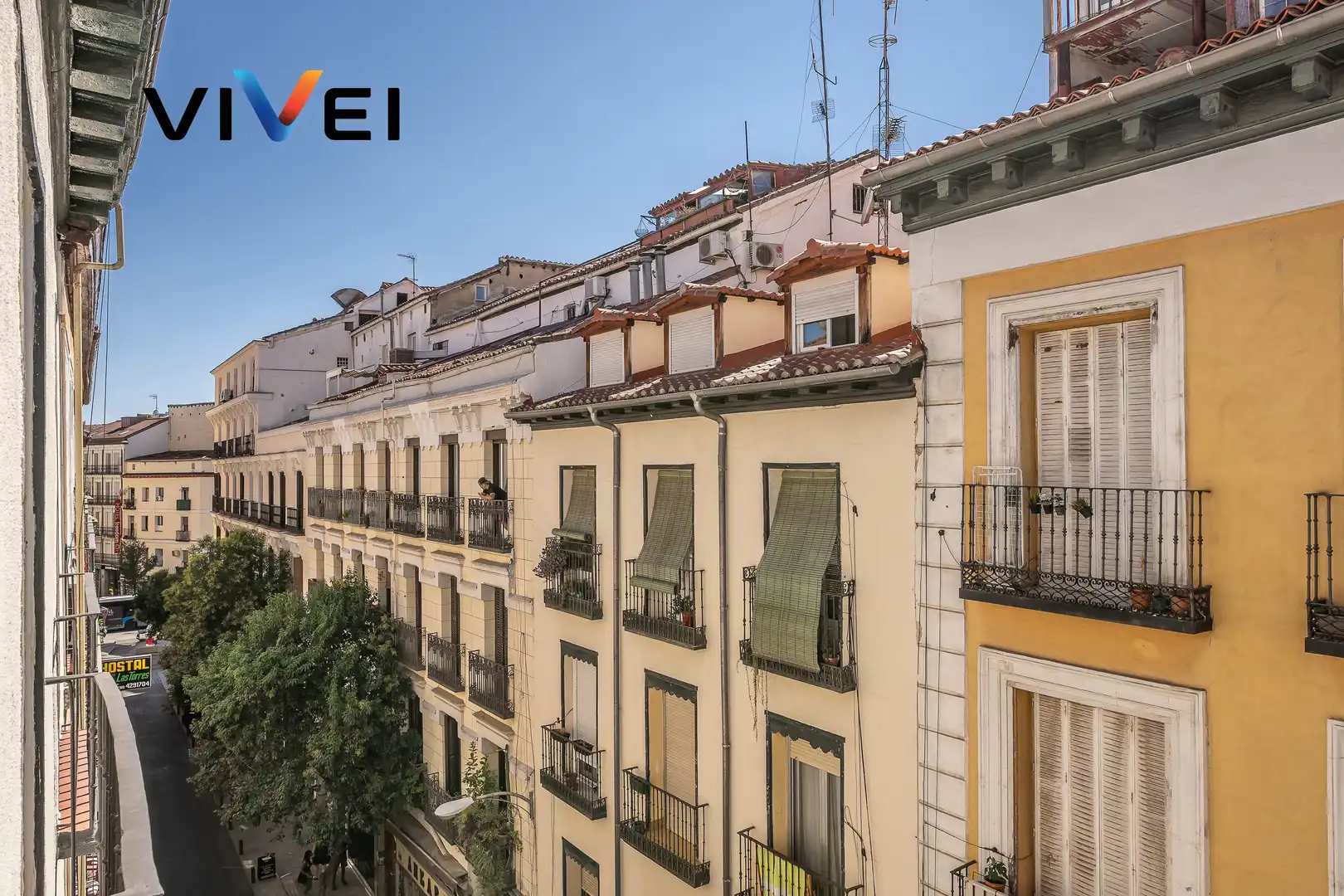 Vista exterior de Pis en venda en Madrid amb Calefacció i Balcó