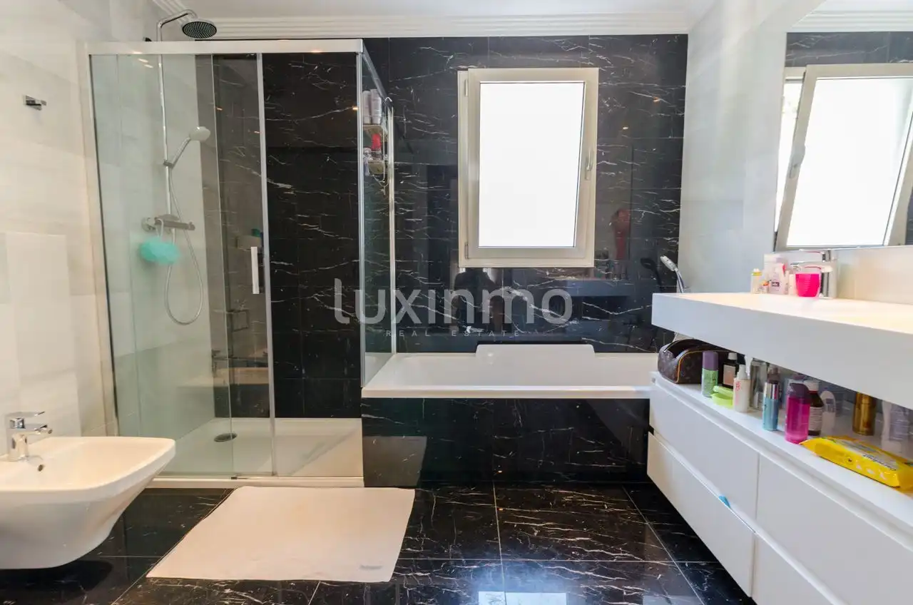 Bathroom of Houses for rent in Altea Hills