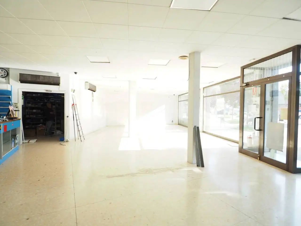 Local comercial de lloguer a Calle Camí Romà, imagen 9