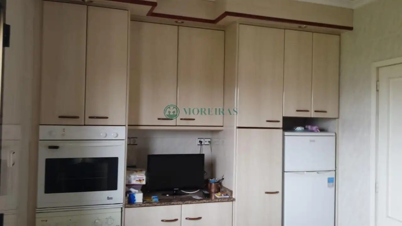Cocina de Casa o chalet en venta en Ourense Capital  con Calefacción y Jardín privado