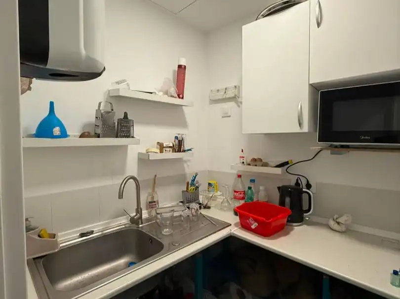 Cocina de Local de alquiler en Madrid con Aire acondicionado y Alarma