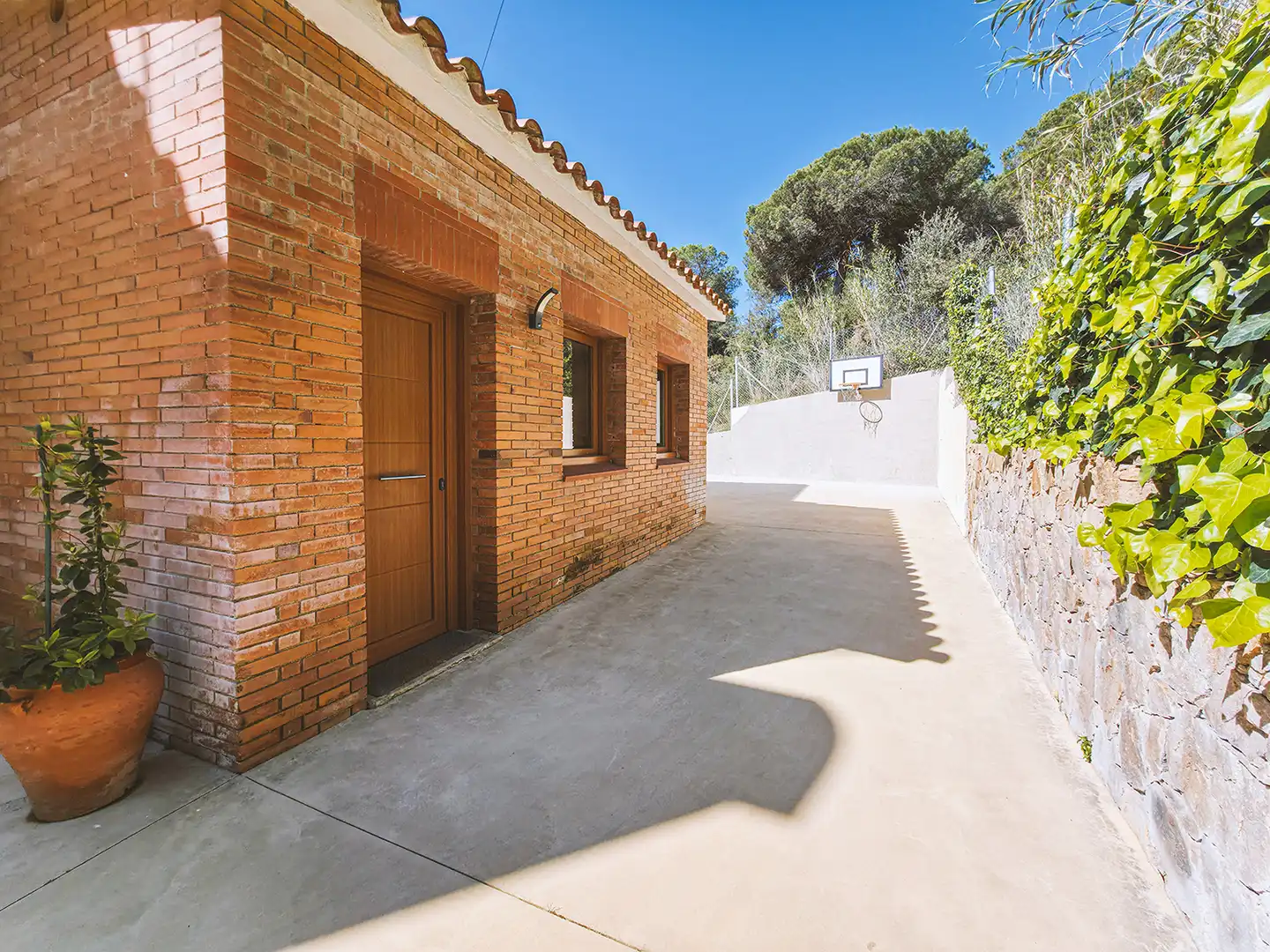 Exterior view of Houses for sale in Sant Pol de Mar  with Air Conditioner, Heating and Private garden