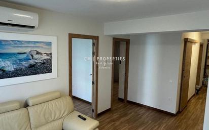 Bedroom of Flat for sale in  Valencia Capital  with Air Conditioner, Terrace and Balcony