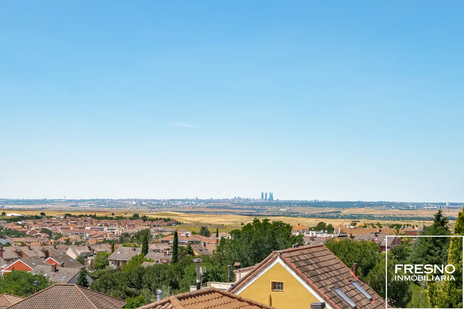 Vista exterior de Casa o xalet en venda en Cobeña amb Aire condicionat, Calefacció i Jardí privat