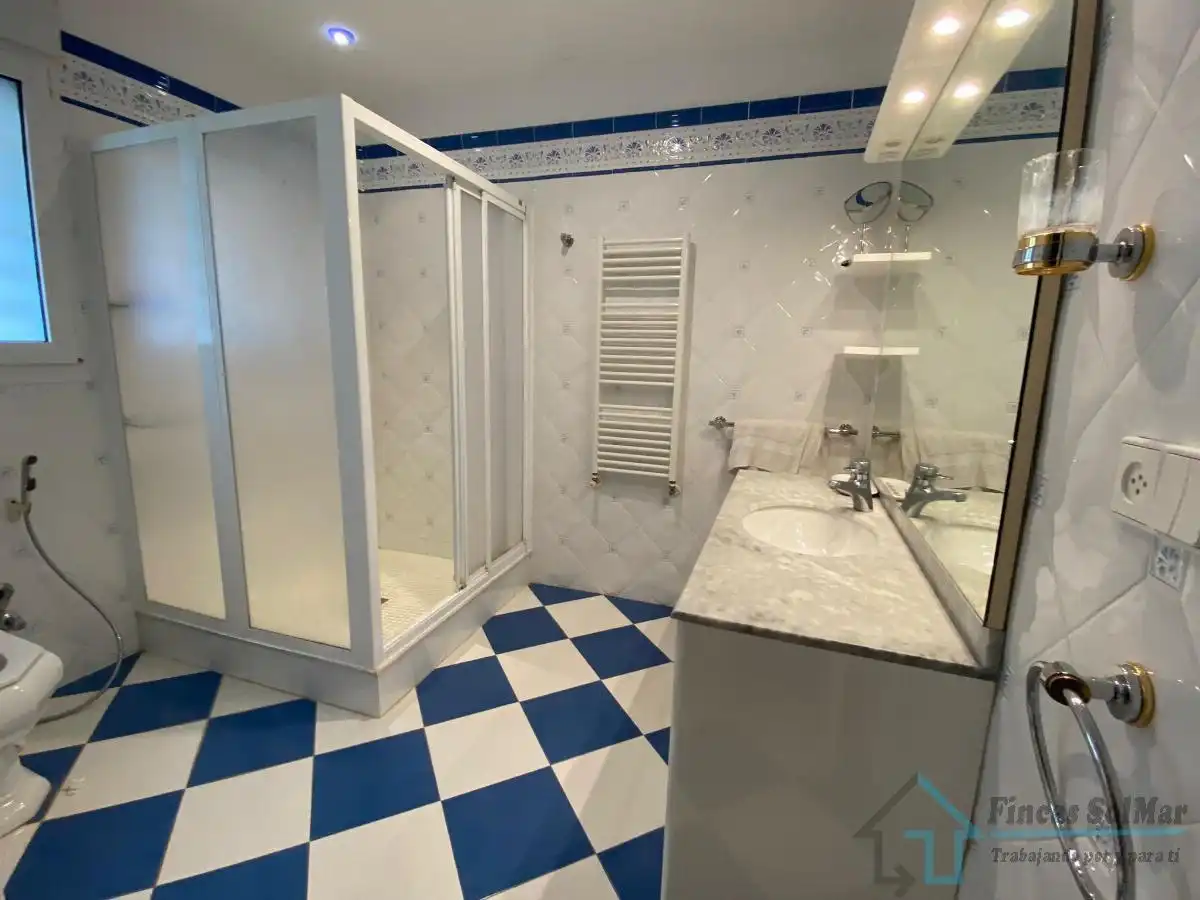 Baño de Casa o chalet en venta en Benicasim / Benicàssim con Aire acondicionado, Calefacción y Terraza