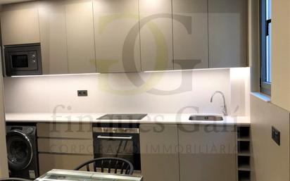 Kitchen of Flat for sale in Manresa  with Air Conditioner, Oven and Washing machine