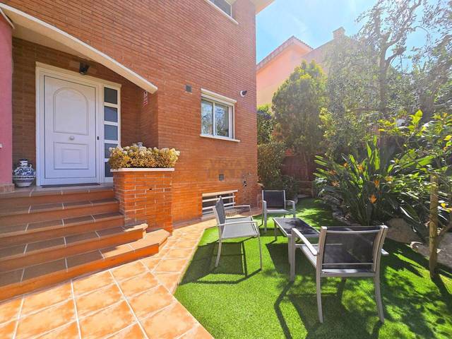 Casa adosada en Venta en Les Salines - Pla de Sant Pere