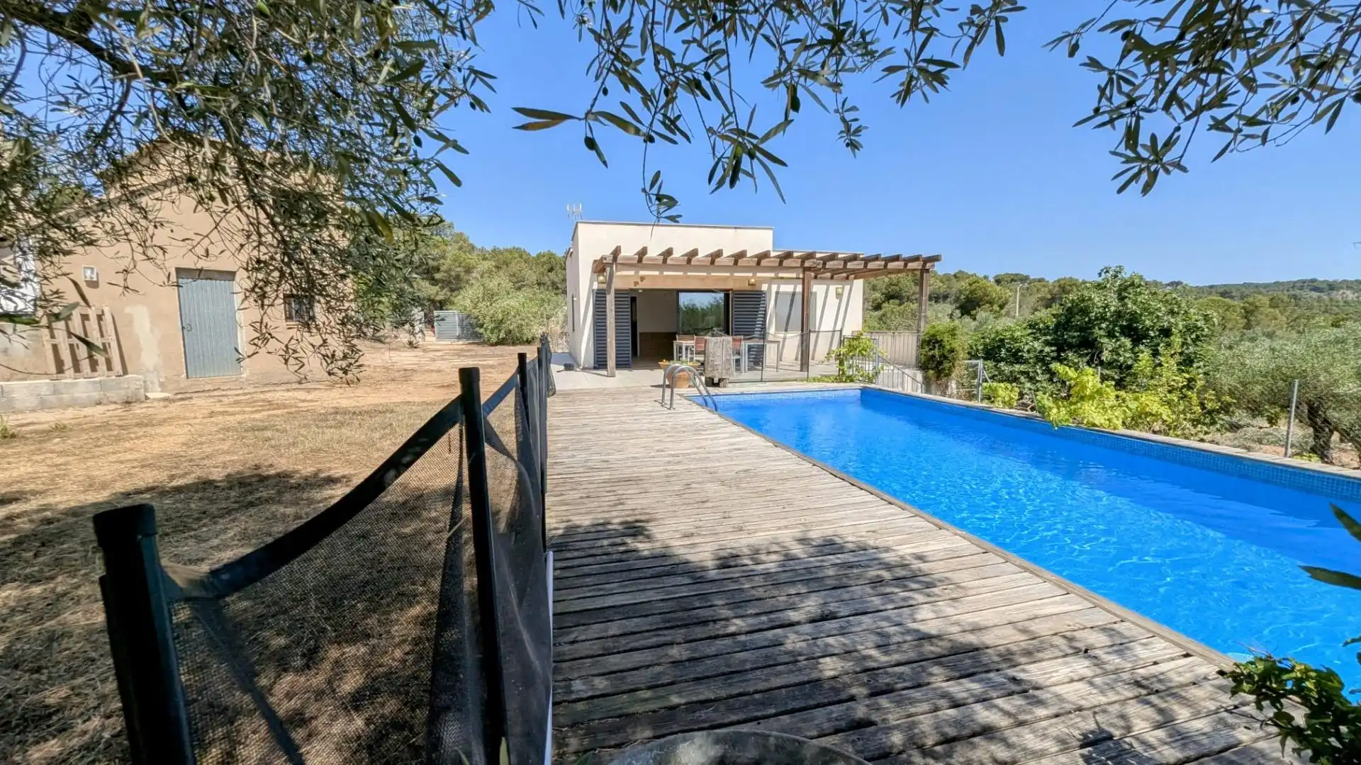Piscina de Finca rústica en venda en El Perelló amb Jardí privat, Terrassa i Traster