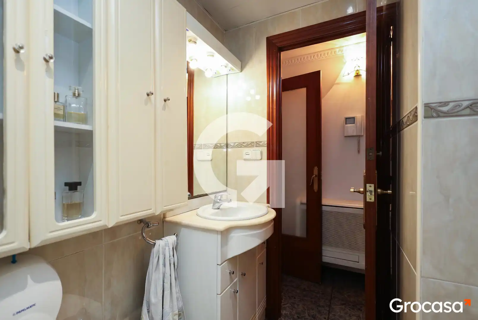 Baño de Piso en venta en L'Hospitalet de Llobregat con Aire acondicionado, Calefacción y Balcón