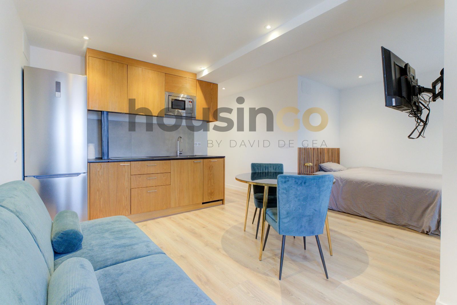 Exterior view of Apartment to rent in  Madrid Capital  with Air Conditioner, Heating and Furnished