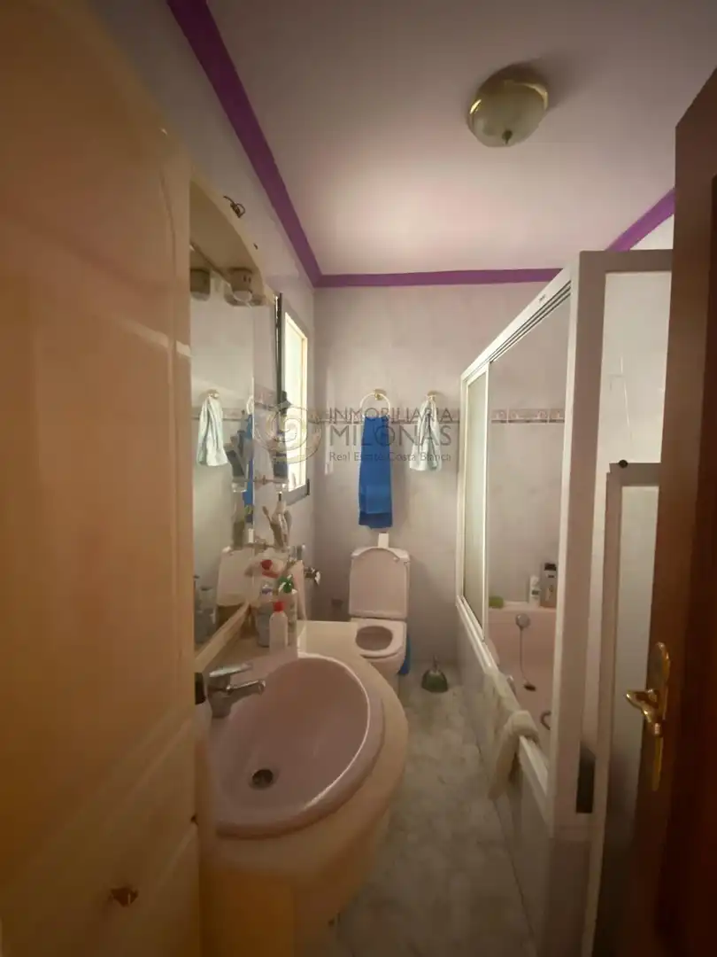 Baño de Ático en venta en Benidorm con Terraza, Amueblado y Balcón