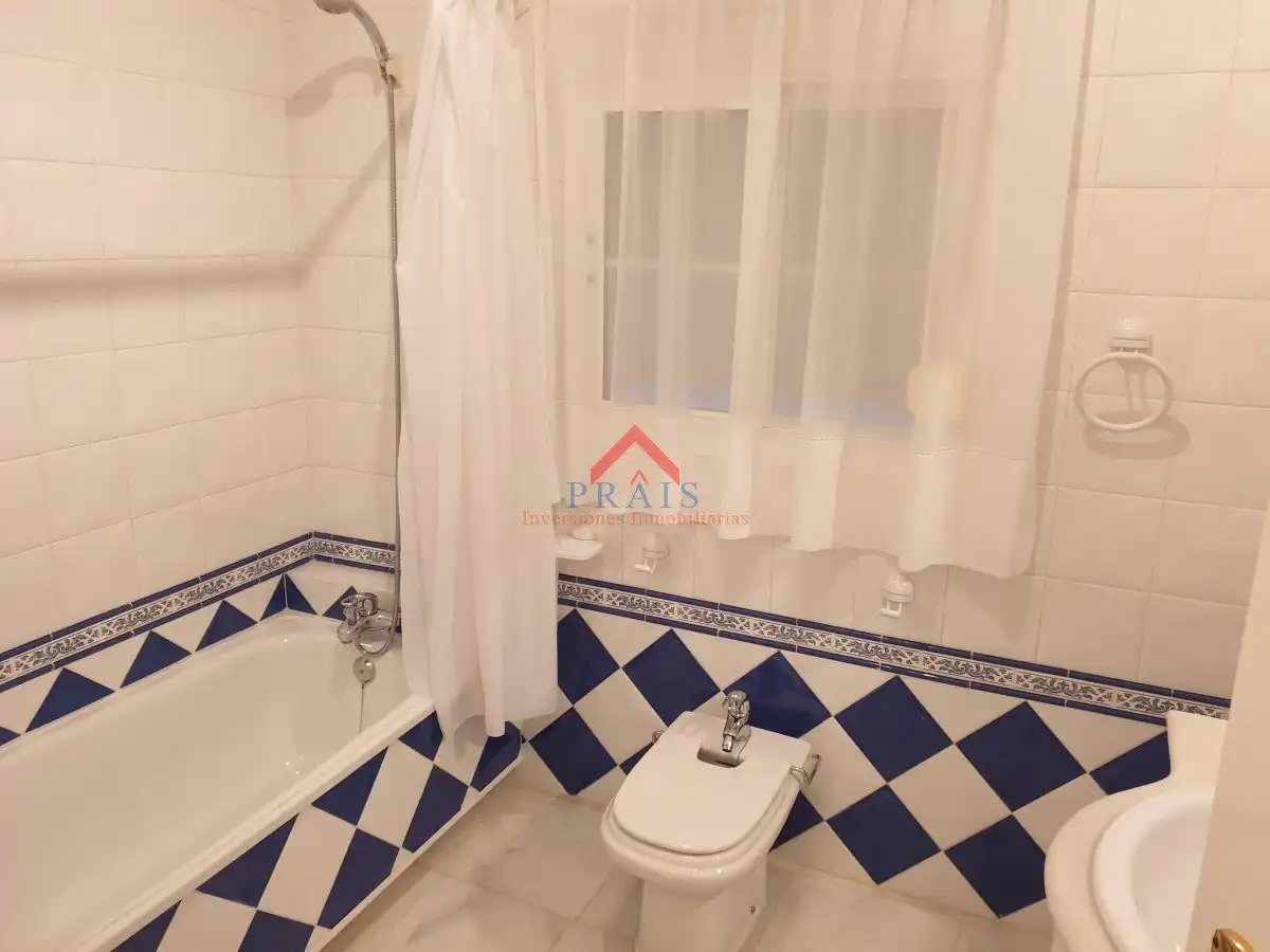 Baño de Casa o chalet de alquiler en Utrera con Aire acondicionado, Terraza y Trastero