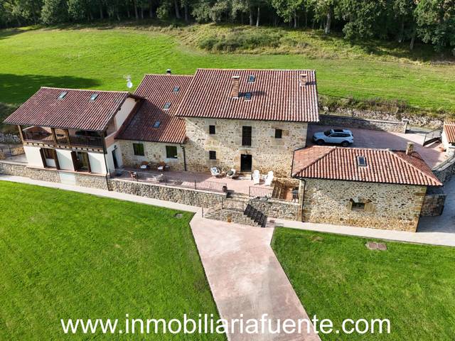 Casa-chalet en Venta en Zuia