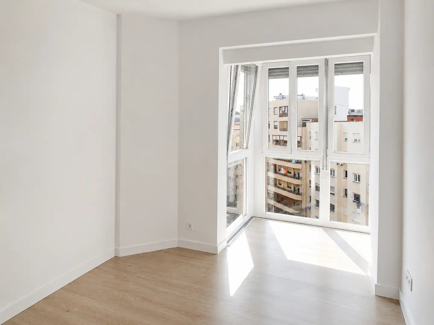 Bedroom of Flat for rent in Santander  with Heating, Terrace and Oven