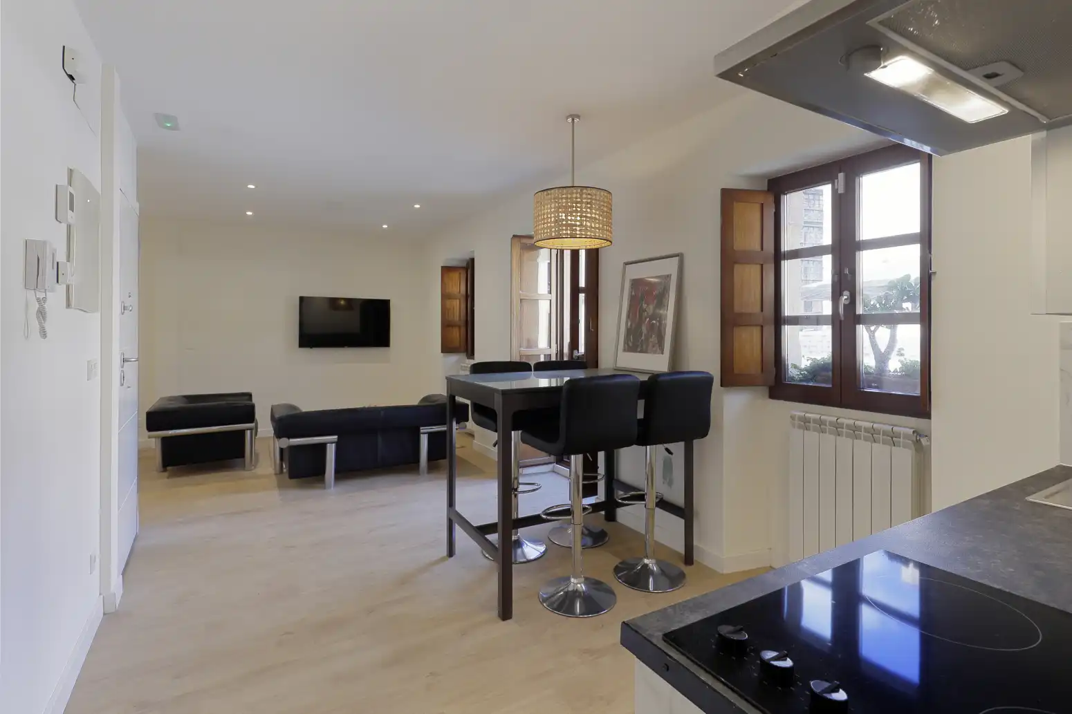 Sala d'estar de Casa adosada en venda en Oviedo  amb Calefacció