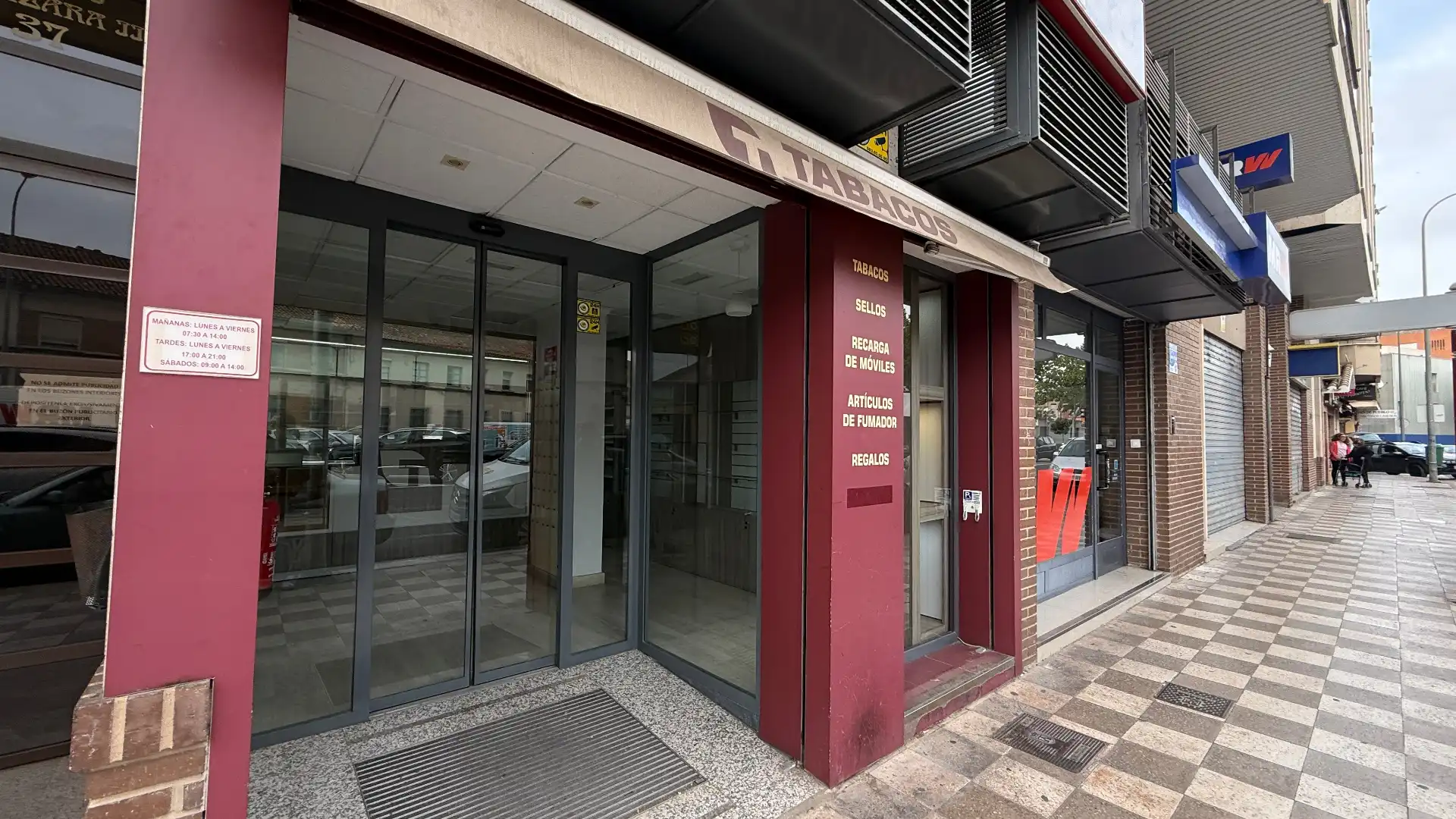 Local de alquiler en  Albacete Capital con Amueblado y Alarma