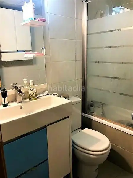 Badezimmer von Maisonette zum Verkauf in Sant Boi de Llobregat mit Klimaanlage, Parkett und Terrasse