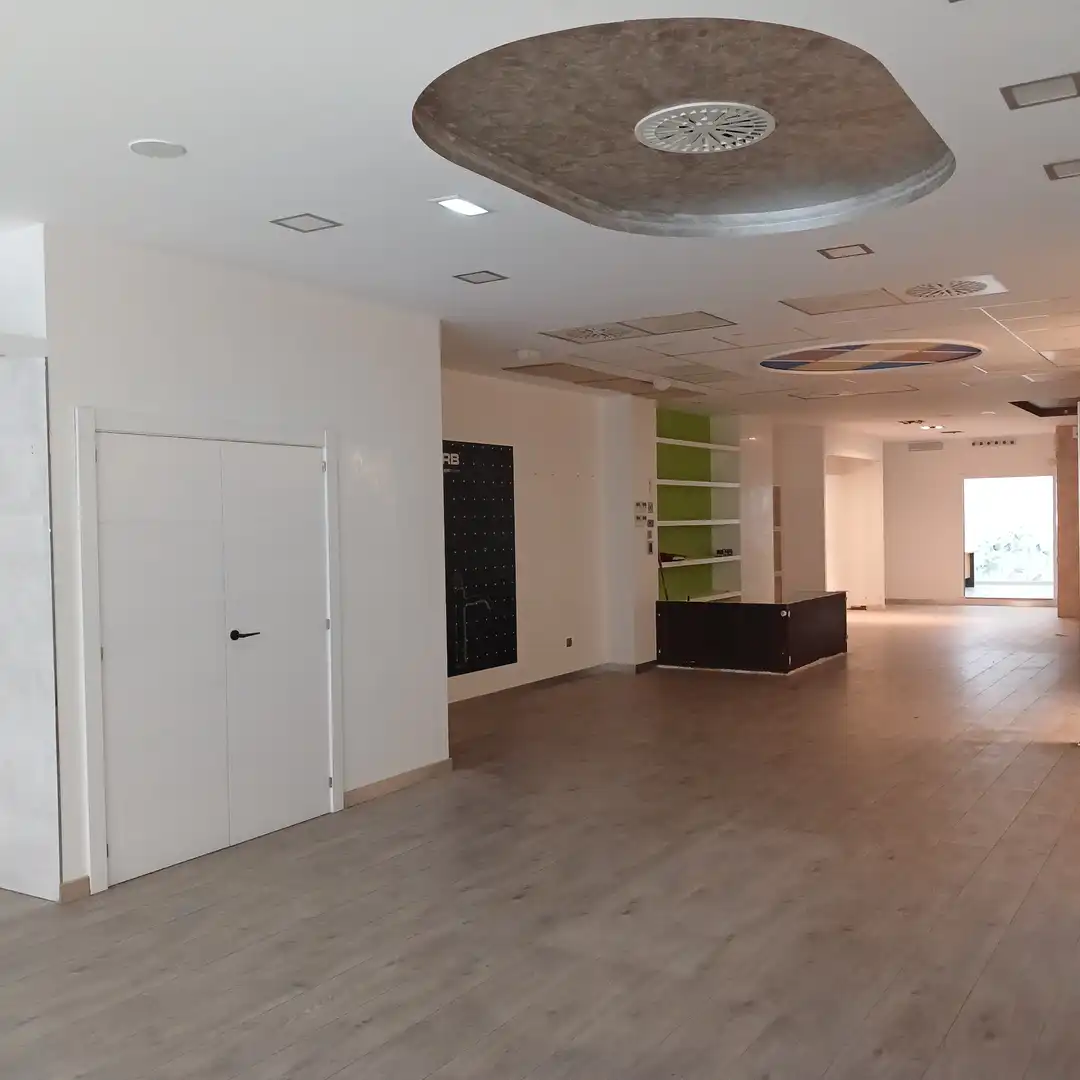 Local en venta en Zaragoza con Aire acondicionado y Calefacción