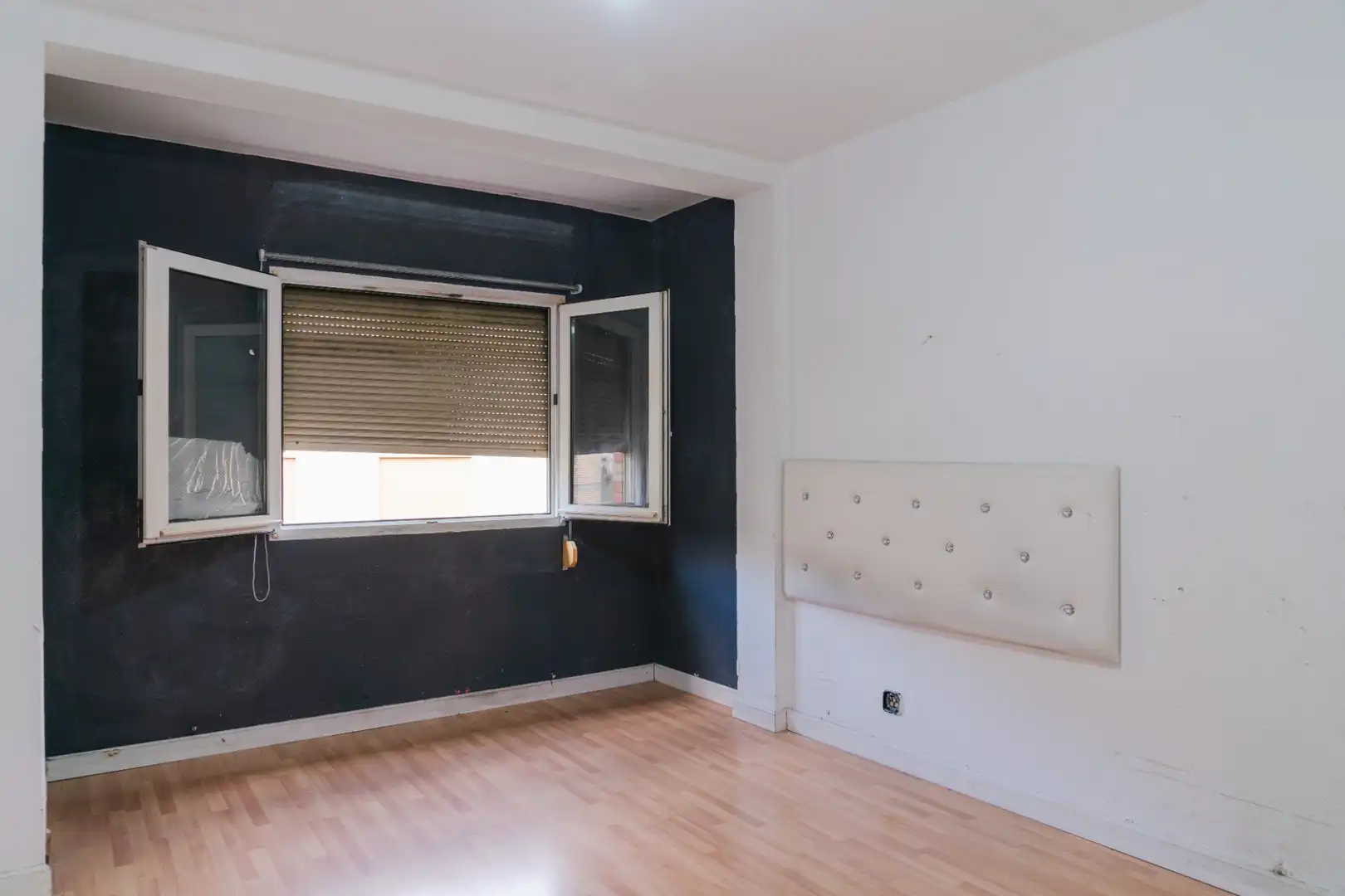 Habitación de Piso en venta en Zaragoza con Calefacción, Balcón y Alarma